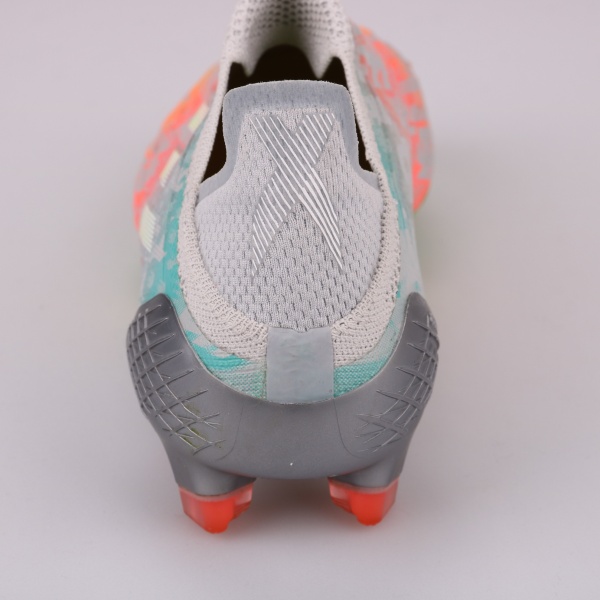 бутсы Adidas